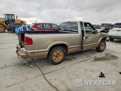 Trzecie zdjęcie samochodu z tyłu: 1998 GMC SONOMA VIN:1GTCS1446WK508173 - miniatura