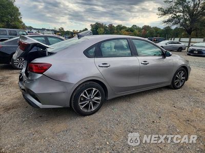 Trzecie zdjęcie samochodu z tyłu: 2023 KIA FORTE LXS VIN:3KPF24AD5PE573474 - miniatura