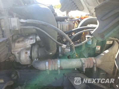 Zdjęcie 11 z 14 samochodu: 2018 FREIGHTLINER CASCADIA 125 SEMI TRUCK VIN:3AKJGLDR0JSJN1508 - miniatura