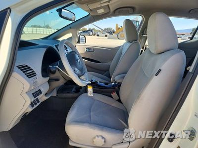 Zdjęcie 7 z 12 samochodu: 2011 NISSAN LEAF SV VIN:JN1AZ0CP5BT008019 - miniatura