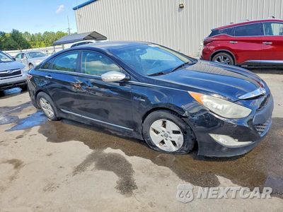 Czwarte zdjęcie samochodu z boku: 2012 HYUNDAI SONATA HYBRID VIN:KMHEC4A42CA047997 - miniatura