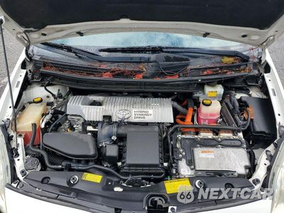 Zdjęcie 11 z 12 samochodu: 2011 TOYOTA PRIUS FOUR VIN:JTDKN3DU8B0264093 - miniatura