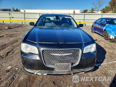 Piąte zdjęcie samochodu w środku: 2015 CHRYSLER 300 LIMITED VIN:2C3CCAAG4FH875774 - miniatura