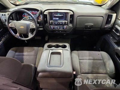 Zdjęcie 8 z 12 samochodu: 2017 CHEVROLET SILVERADO K1500 LT VIN:3GCUKREC0HG123663 - miniatura