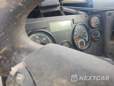 Zdjęcie 9 z 12 samochodu: 2016 FREIGHTLINER CASCADIA 1 - SEMI TRUCK VIN:1FUJGEBG2GLHA7060 - miniatura