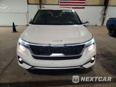 Piąte zdjęcie samochodu w środku: 2023 KIA SELTOS S VIN:KNDEUCAA6P7458579 - miniatura