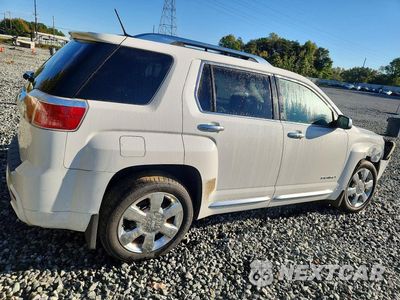 Trzecie zdjęcie samochodu z tyłu: 2013 GMC TERRAIN DENALI VIN:2GKFLZE37D6387916 - miniatura