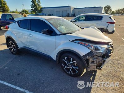 Czwarte zdjęcie samochodu z boku: 2018 TOYOTA C-HR XLE VIN:NMTKHMBX1JR052026 - miniatura
