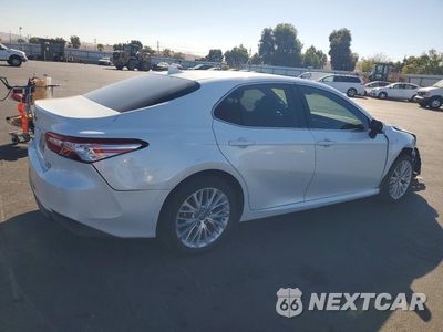 Trzecie zdjęcie samochodu z tyłu: 2020 TOYOTA CAMRY XLE VIN:4T1F31AK2LU545391 - miniatura