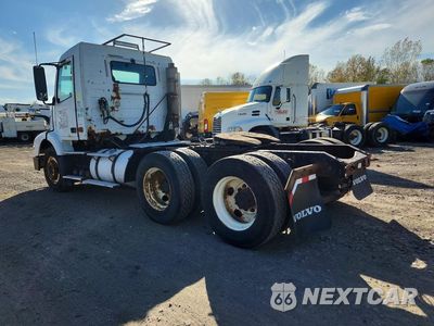 Drugie zdjęcie samochodu z przodu: 2007 VOLVO VN VNM VIN:4V4MC9GH97N458615 - miniatura