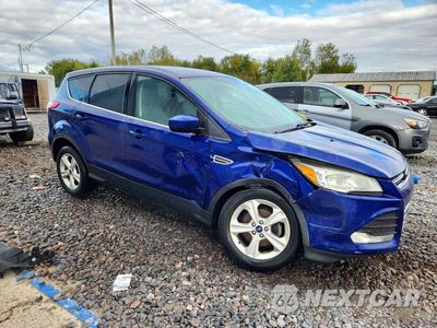 Czwarte zdjęcie samochodu z boku: 2015 FORD ESCAPE SE VIN:1FMCU0GXXFUA22511 - miniatura