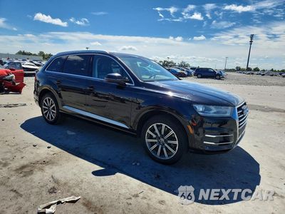 Czwarte zdjęcie samochodu z boku: 2017 AUDI Q7 PREMIUM PLUS VIN:WA1LAAF78HD003411 - miniatura