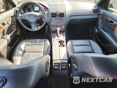 Zdjęcie 8 z 12 samochodu: 2009 MERCEDES-BENZ C 300 4MATIC VIN:WDDGF81X99F220275 - miniatura