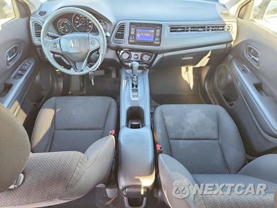 Zdjęcie 8 z 13 samochodu: 2017 HONDA HR-V LX VIN:3CZRU6H30HG701040 - miniatura