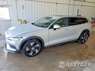 2020 VOLVO V60 CROSS COUNTRY T5 MOMENTUM YV4102WKXL1038372 - główne zdjęcie licytacji z USA - miniatura
