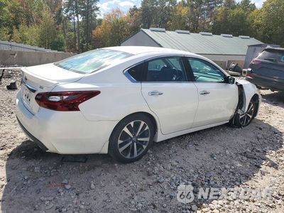 Trzecie zdjęcie samochodu z tyłu: 2017 NISSAN ALTIMA 2.5 SR VIN:1N4AL3AP0HC150635 - miniatura