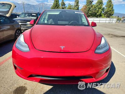 Piąte zdjęcie samochodu w środku: 2021 TESLA MODEL Y VIN:5YJYGDED0MF134189 - miniatura