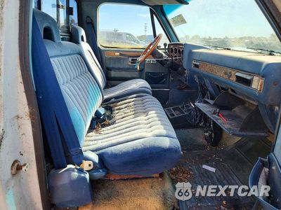 Zdjęcie 10 z 12 samochodu: 1985 CHEVROLET C10 VIN:1GCEC14H4FF449836 - miniatura