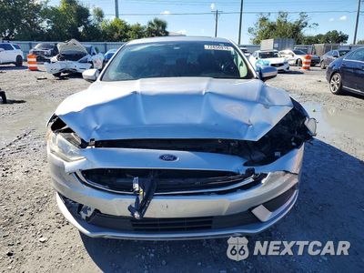 Piąte zdjęcie samochodu w środku: 2018 FORD FUSION SE HYBRID VIN:3FA6P0LU9JR124070 - miniatura
