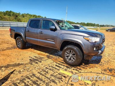 Czwarte zdjęcie samochodu z boku: 2023 TOYOTA TACOMA SR5 V6 VIN:3TYAZ5CN4PT040561 - miniatura