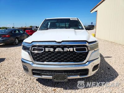 Piąte zdjęcie samochodu w środku: 2025 RAM 1500 BIG HORN/LONE STAR VIN:1C6SRFFP0SN608815 - miniatura