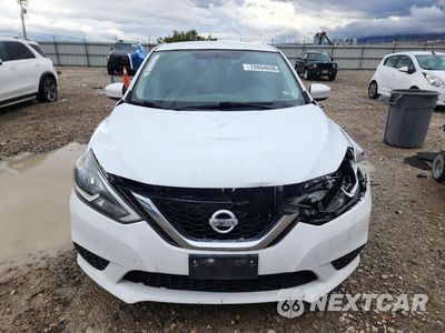 Piąte zdjęcie samochodu w środku: 2016 NISSAN SENTRA S VIN:3N1AB7AP4GY260486 - miniatura