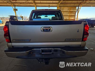 Zdjęcie 6 z 12 samochodu: 2005 CHEVROLET SILVERADO C1500 VIN:2GCEC13T051319399 - miniatura