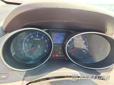 Zdjęcie 9 z 12 samochodu: 2010 HYUNDAI TUCSON LIMITED VIN:KM8JU3AC4AU081738 - miniatura