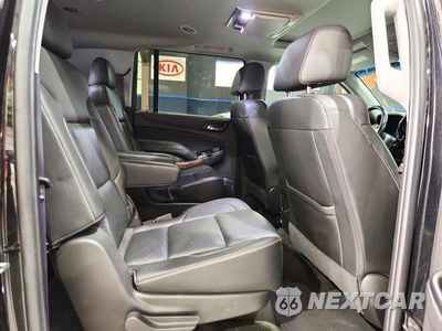 Zdjęcie 11 z 13 samochodu: 2017 CHEVROLET SUBURBAN K1500 PREMIER VIN:1GNSKJKCXHR211706 - miniatura