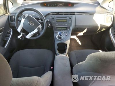 Zdjęcie 8 z 12 samochodu: 2010 TOYOTA PRIUS II VIN:JTDKN3DU0A5154351 - miniatura