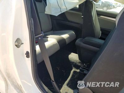 Zdjęcie 10 z 13 samochodu: 2016 HONDA CIVIC EX VIN:2HGFC3B31GH360296 - miniatura