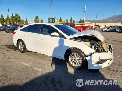 Czwarte zdjęcie samochodu z boku: 2017 HYUNDAI SONATA SE VIN:5NPE24AFXHH589969 - miniatura