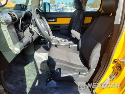 Zdjęcie 7 z 12 samochodu: 2007 TOYOTA FJ CRUISER BASE VIN:JTEBU11F070018154 - miniatura