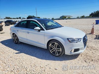 Czwarte zdjęcie samochodu z boku: 2017 AUDI A3 PREMIUM VIN:WAUAUGFF7H1033674 - miniatura