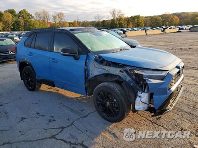 Czwarte zdjęcie samochodu z boku: 2024 TOYOTA RAV4 XSE VIN:4T3E6RFV1RU171019 - miniatura