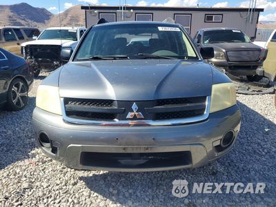 Piąte zdjęcie samochodu w środku: 2006 MITSUBISHI ENDEAVOR LS VIN:4A4MN21S16E072554 - miniatura
