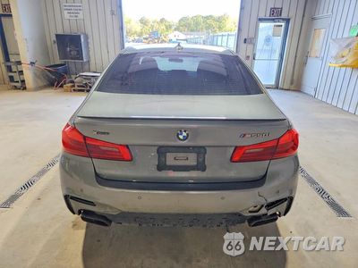 Zdjęcie 6 z 12 samochodu: 2018 BMW M550XI VIN:WBAJB9C57JG463995 - miniatura