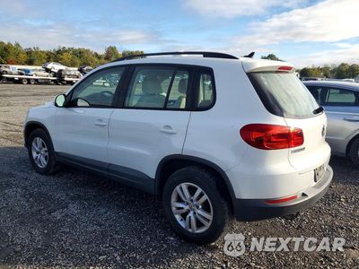 Drugie zdjęcie samochodu z przodu: 2017 VOLKSWAGEN TIGUAN S VIN:WVGBV7AX1HK040470 - miniatura