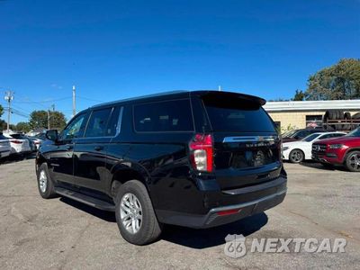 Trzecie zdjęcie samochodu z tyłu: 2022 CHEVROLET SUBURBAN K1500 LT VIN:1GNSKCKD3NR355128 - miniatura