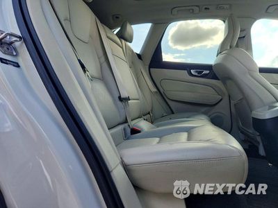 Zdjęcie 11 z 13 samochodu: 2022 VOLVO XC60 B5 MOMENTUM VIN:YV4L12DK7N1941266 - miniatura