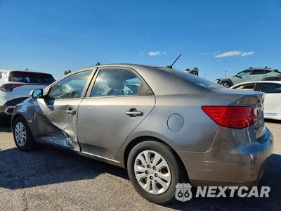 Drugie zdjęcie samochodu z przodu: 2010 KIA FORTE EX VIN:KNAFU4A20A5053983 - miniatura