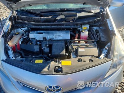 Zdjęcie 11 z 12 samochodu: 2014 TOYOTA PRIUS V THREE VIN:JTDZN3EU3E3331540 - miniatura