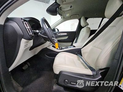Zdjęcie 7 z 13 samochodu: 2022 VOLVO XC40 T5 MOMENTUM VIN:YV4162UK8N2762883 - miniatura