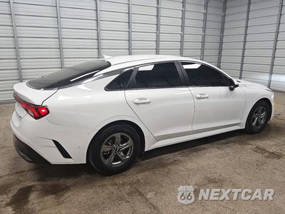 Trzecie zdjęcie samochodu z tyłu: 2023 KIA K5 LXS VIN:5XXG14J29PG195611 - miniatura