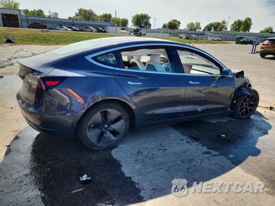 Trzecie zdjęcie samochodu z tyłu: 2018 TESLA MODEL 3 VIN:5YJ3E1EB8JF074977 - miniatura