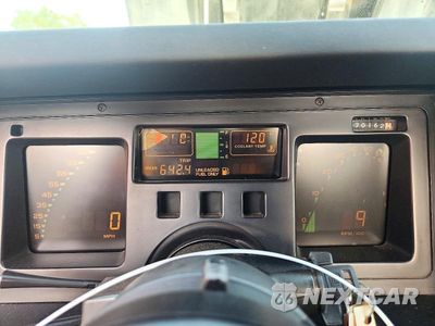 Zdjęcie 9 z 12 samochodu: 1987 CHEVROLET CORVETTE VIN:1G1YY3180H5109793 - miniatura
