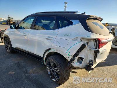 Drugie zdjęcie samochodu z przodu: 2023 KIA SELTOS S VIN:KNDEU2AA2P7384183 - miniatura