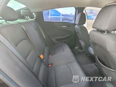 Zdjęcie 10 z 13 samochodu: 2019 CHEVROLET MALIBU LS VIN:1G1ZB5ST2KF181214 - miniatura