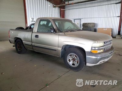 Czwarte zdjęcie samochodu z boku: 1999 CHEVROLET SILVERADO C1500 VIN:1GCEC14WXXZ186556 - miniatura