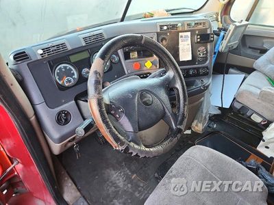 Zdjęcie 8 z 13 samochodu: 2015 FREIGHTLINER CASCADIA 125 VIN:3AKJGLD51FSFP6758 - miniatura